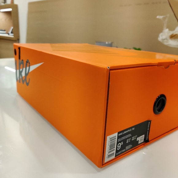 Nike x Sacai Undercover Night Maroon Team - Picture 5 of 5